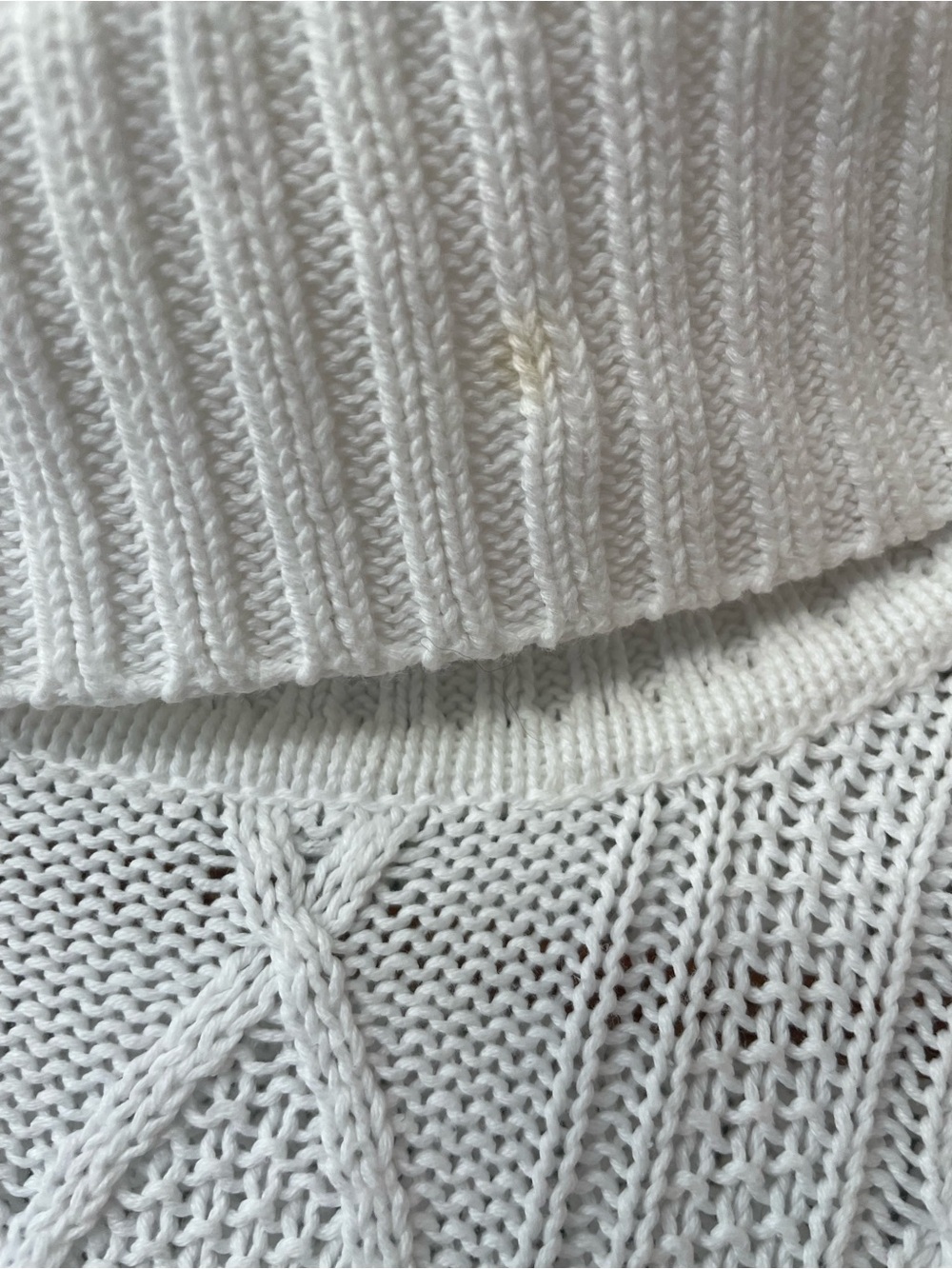 Croft & Barrow Women’s Medium White Cable Knit Turtleneck Sweater - Picture 4 of 6